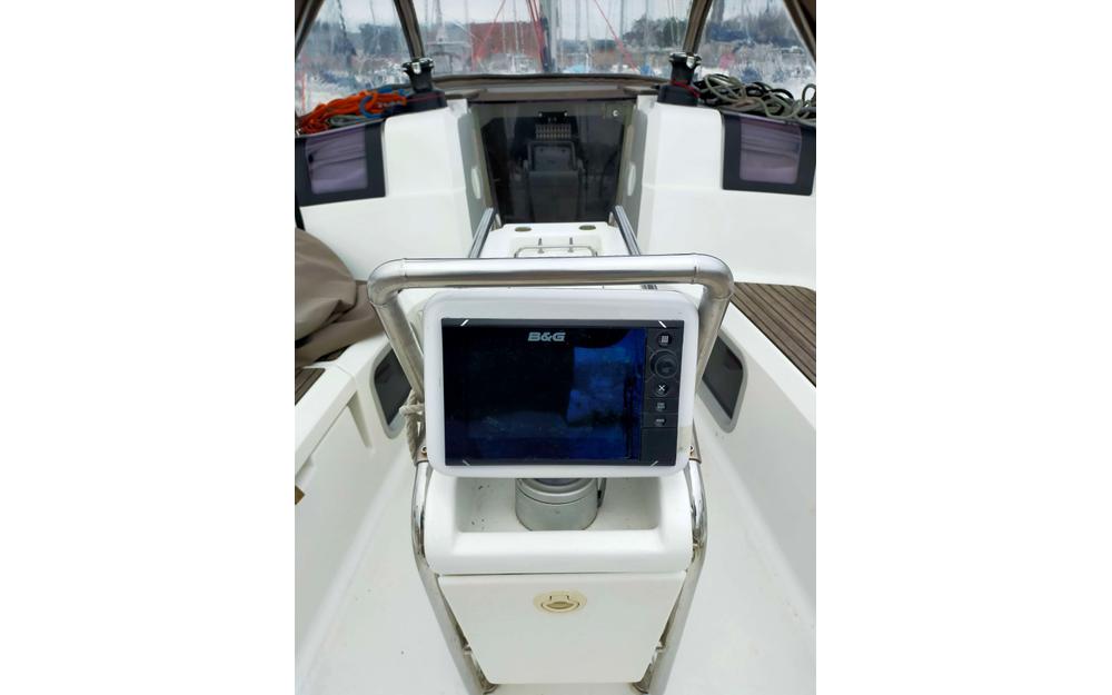 slider 14 Jeanneau Sun Odyssey 379